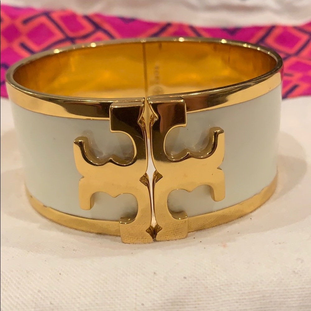 Tory Burch wife white Enamel Cuff/Gold Hardware.